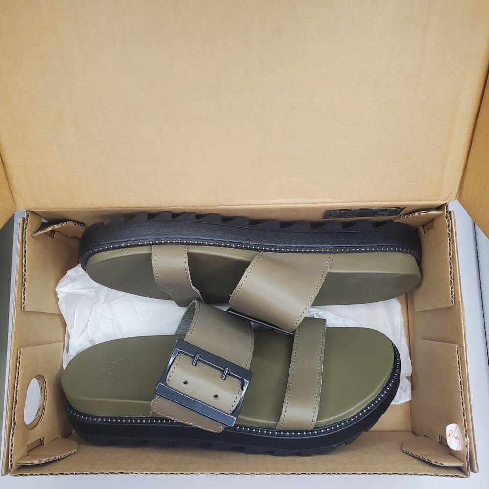 SOREL Roaming Sage Green Sandals Size Women's 6 - Like New